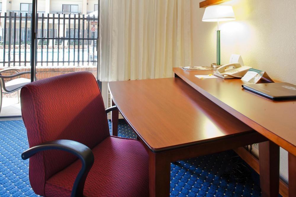 Comfort Inn Roswell-Dunwoody Ruang foto