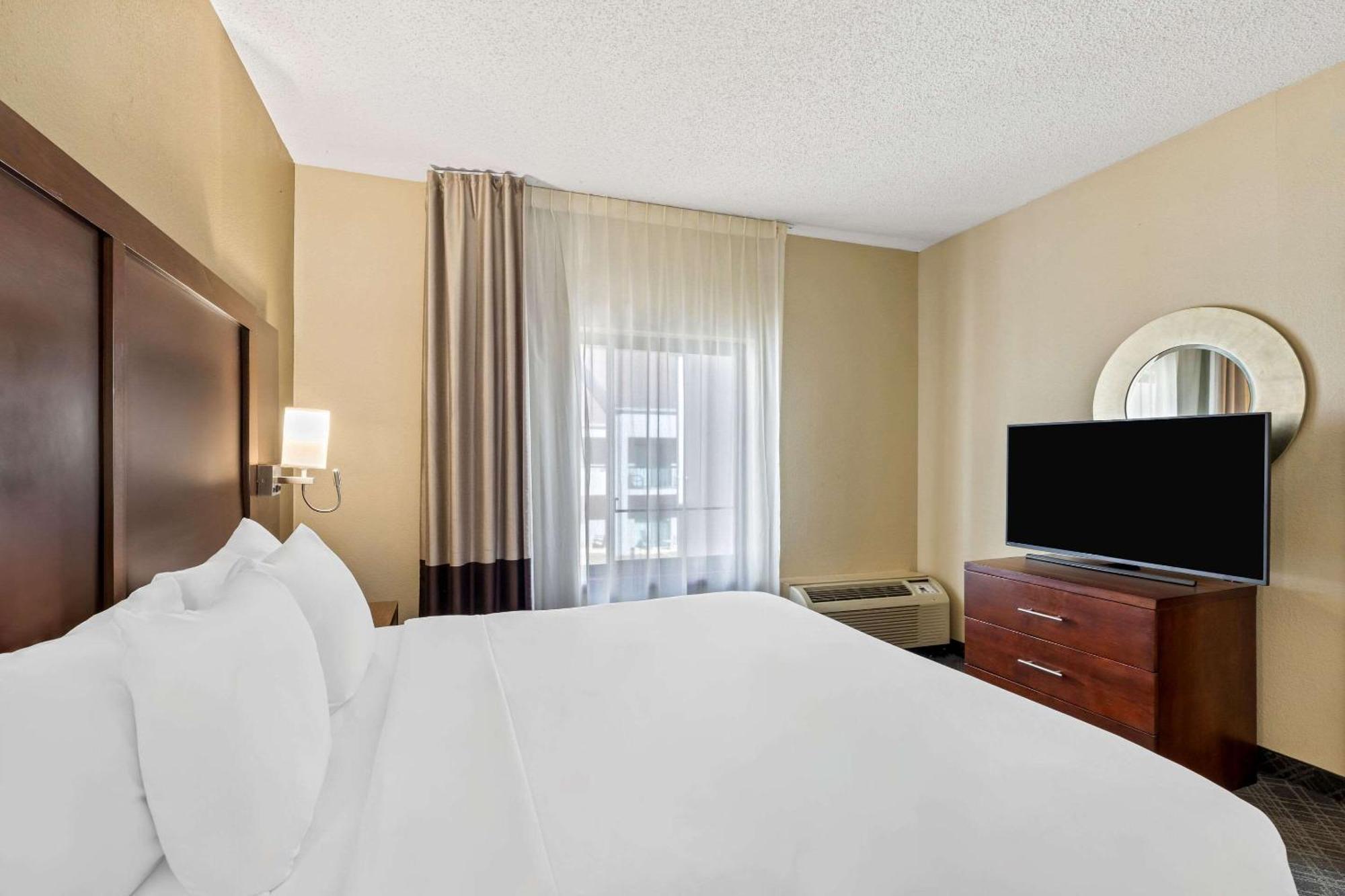Comfort Inn Roswell-Dunwoody Bagian luar foto