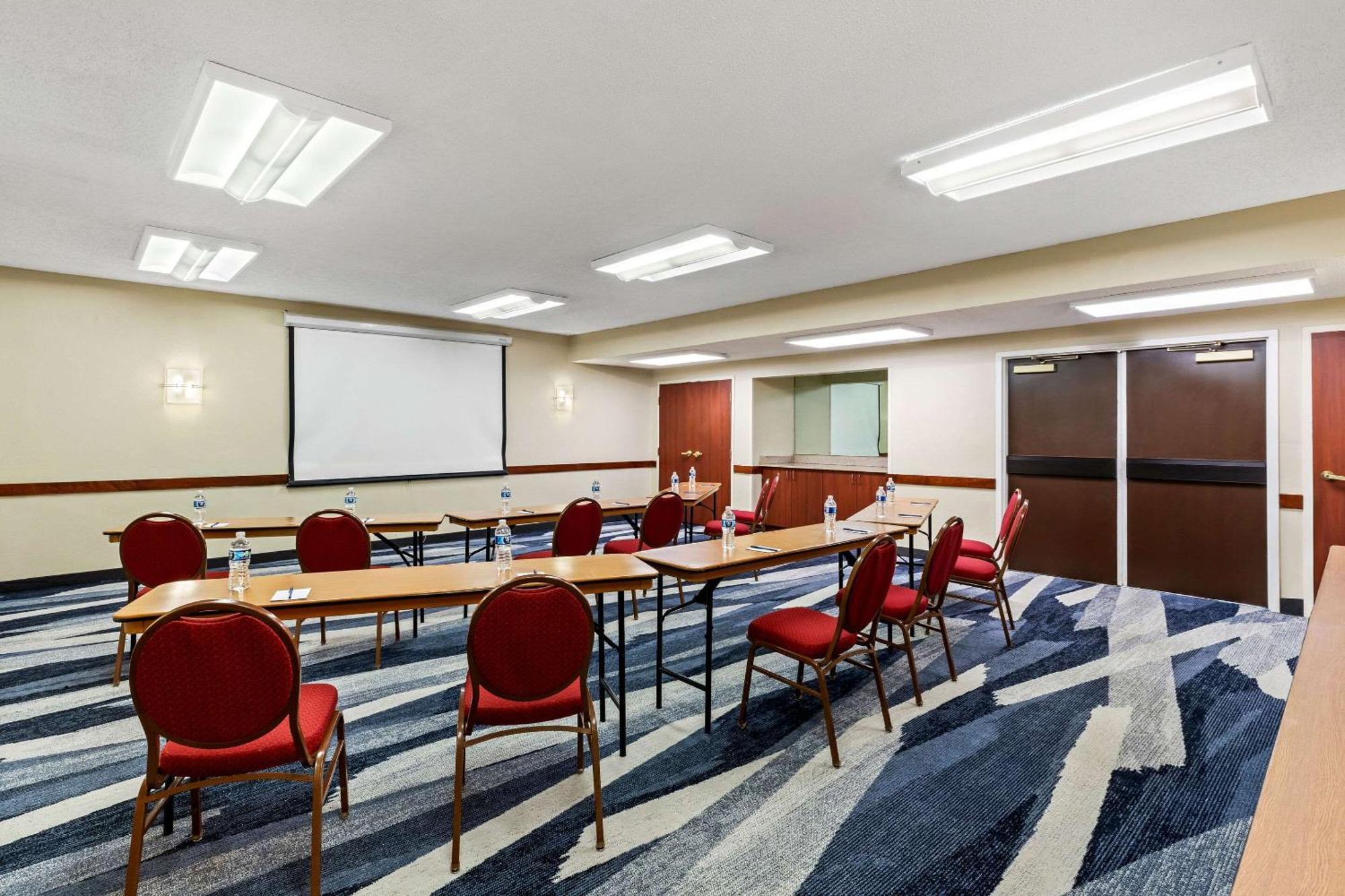 Comfort Inn Roswell-Dunwoody Bagian luar foto
